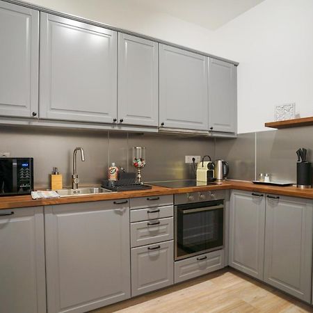 Koffer Apartman Eger Esterno foto