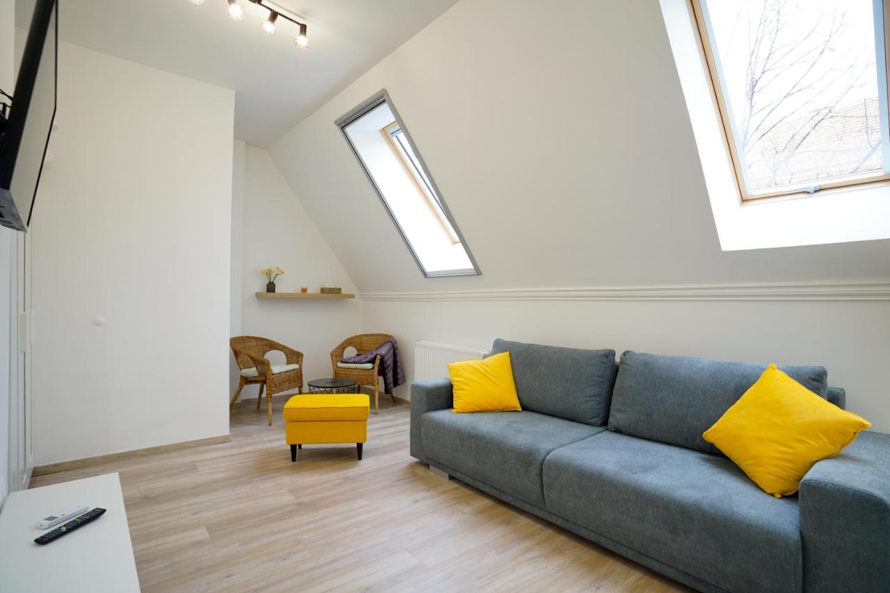 Koffer Apartman Eger Esterno foto