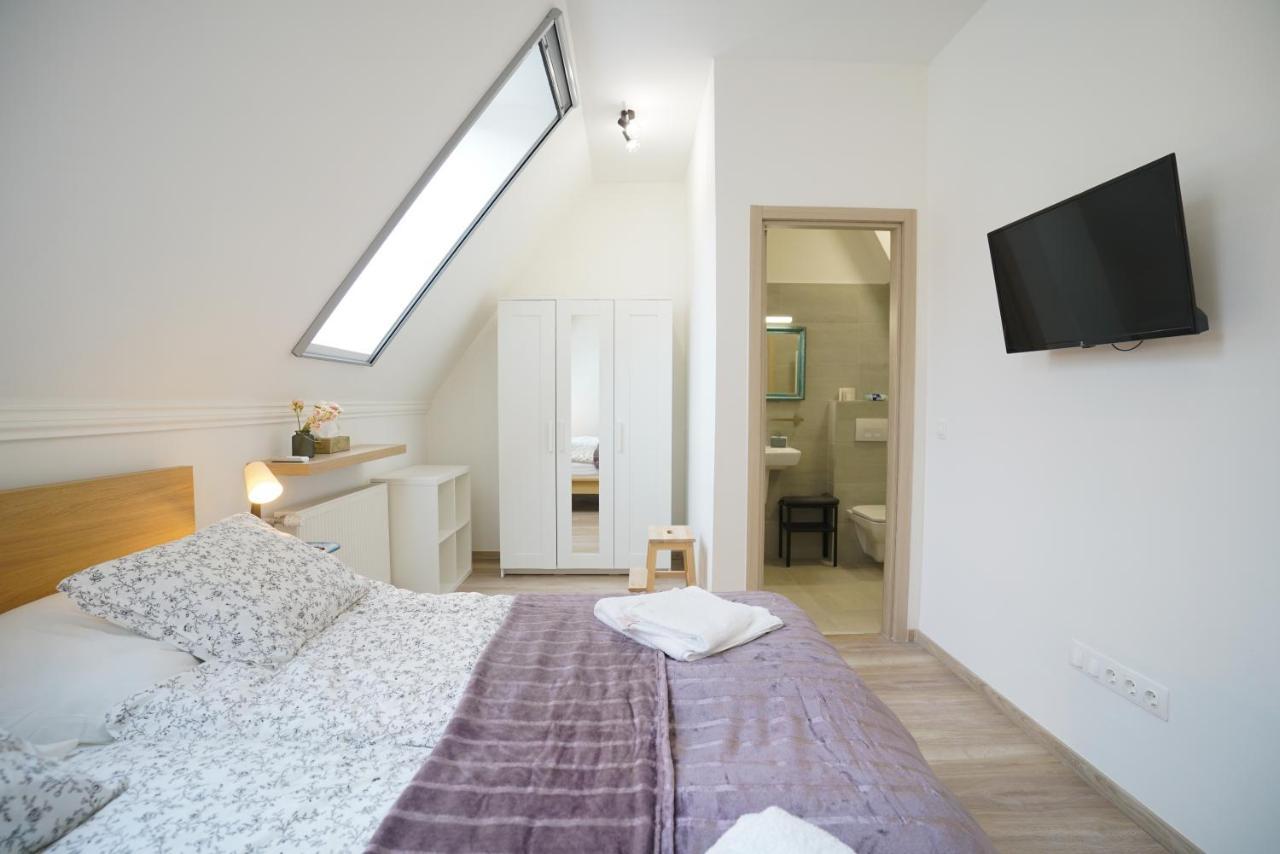 Koffer Apartman Eger Esterno foto