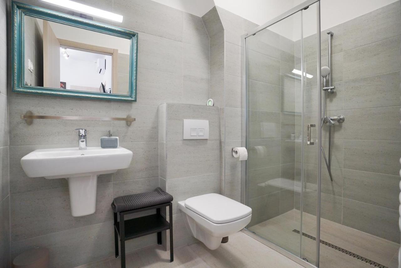 Koffer Apartman Eger Esterno foto