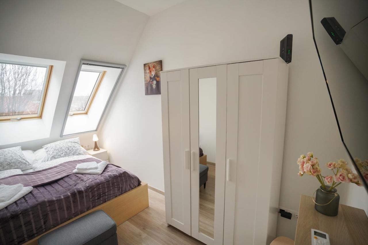 Koffer Apartman Eger Esterno foto