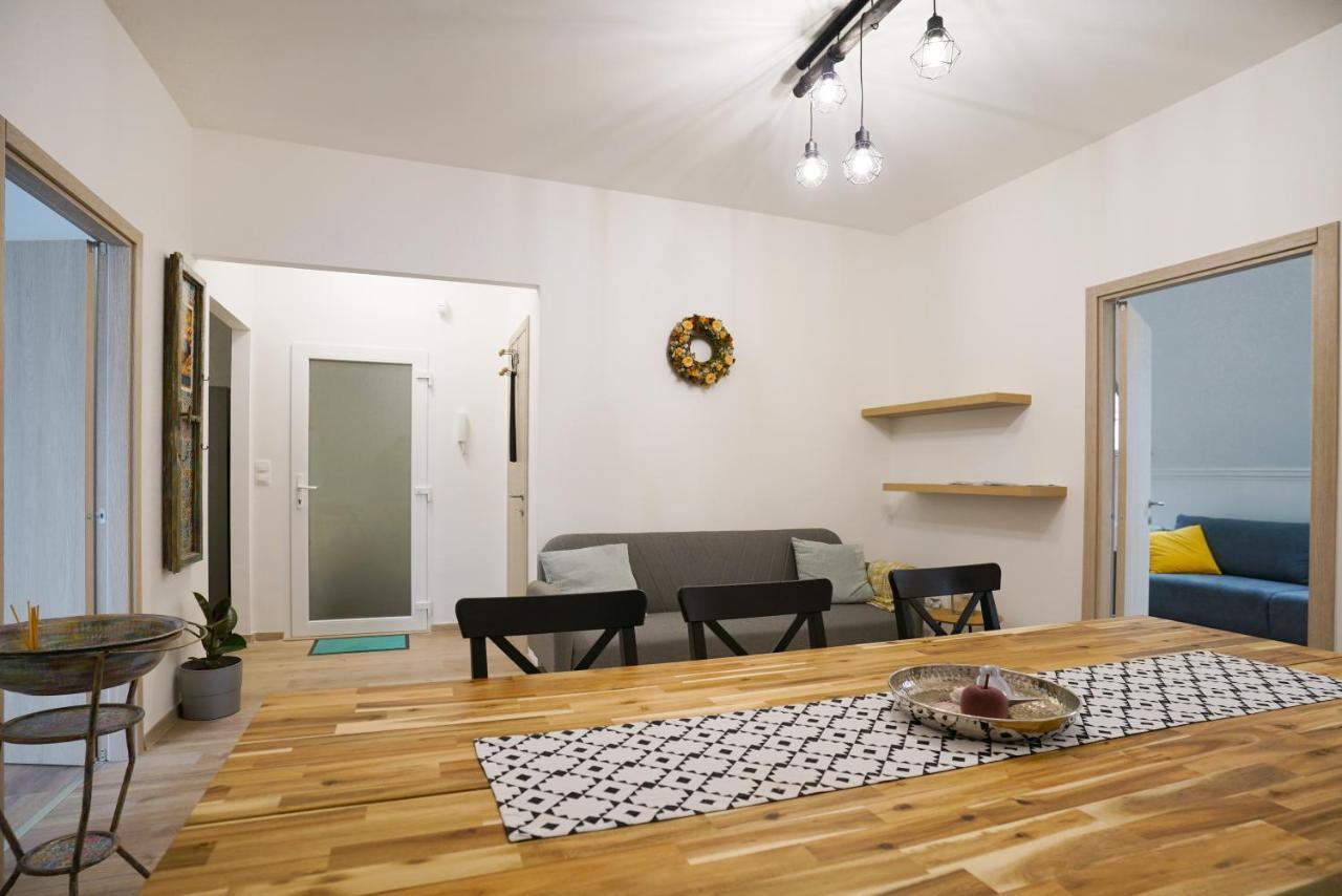 Koffer Apartman Eger Esterno foto