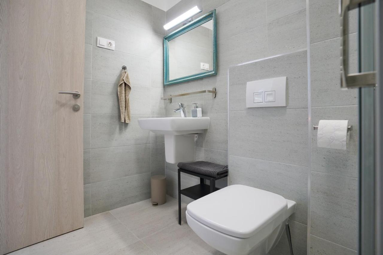 Koffer Apartman Eger Esterno foto