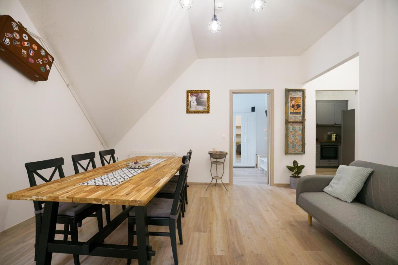 Koffer Apartman Eger Esterno foto